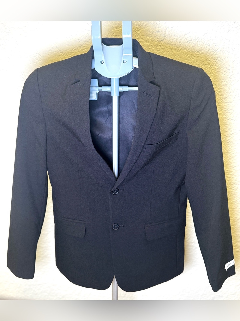 Calvin Klein Young Boy Black Two-Button Sport Coat Blazer Slim Fit size 14